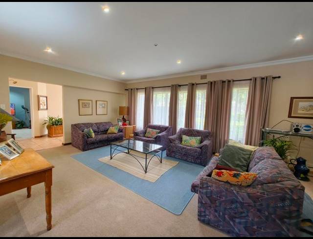 4 BEDROOM HOUSE FOR SALE IN MENLO PARK